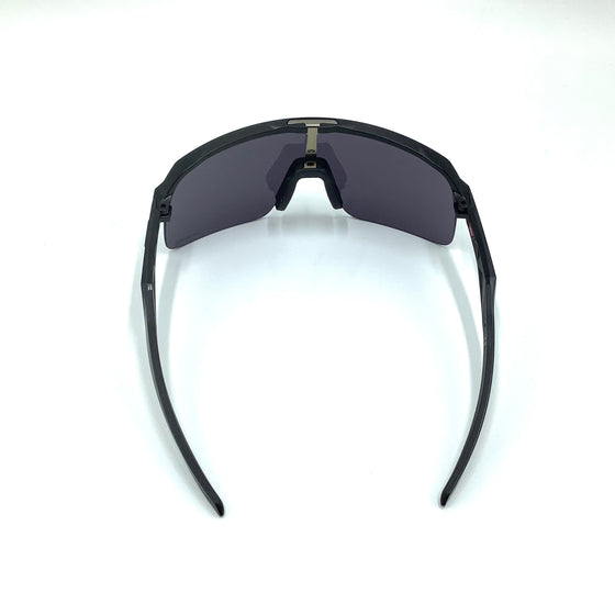Occhiale da sole Oakley  SUTRO LITE  O9463  05