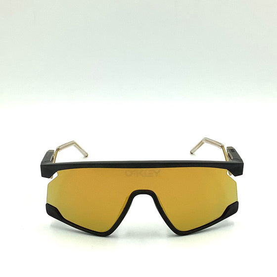 Occhiale da sole Oakley  BXTR METAL  O9237  01