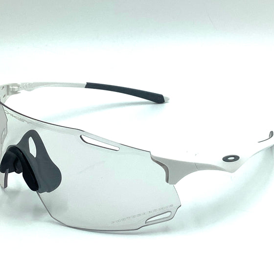 Occhiale da sole Oakley  CYBR DYNO  O9513D  01