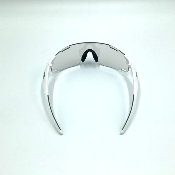 Occhiale da sole Oakley  CYBR DYNO  O9513D  01