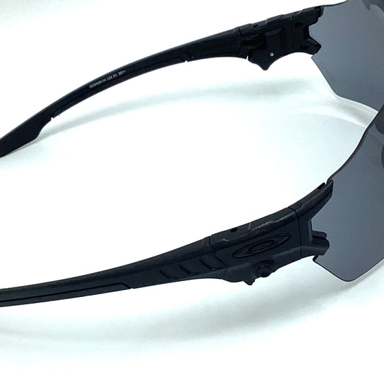 Occhiale da sole Oakley  SI TOMBSTONE  O9328  04