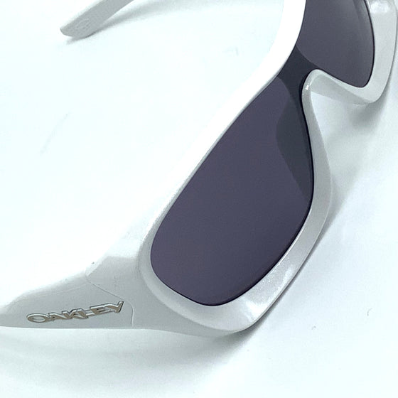 Occhiale da sole Oakley  DE LA SALLE  O9493  02