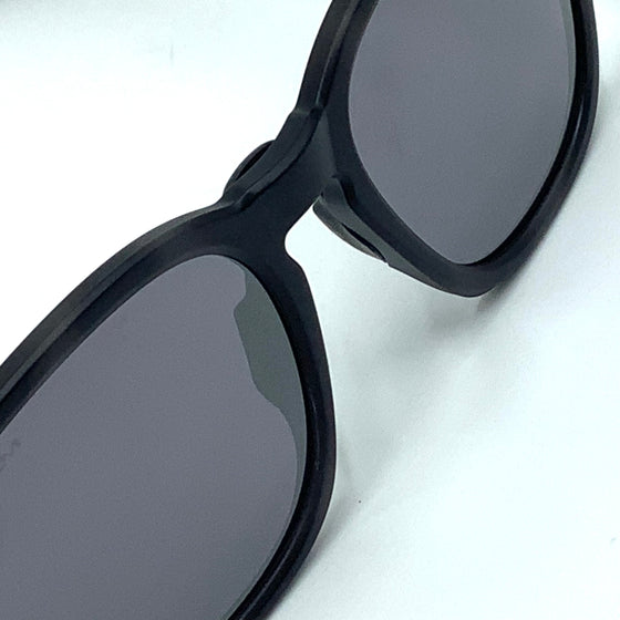 Occhiale da sole Oakley SHACKLE  O9507D  05  52/18