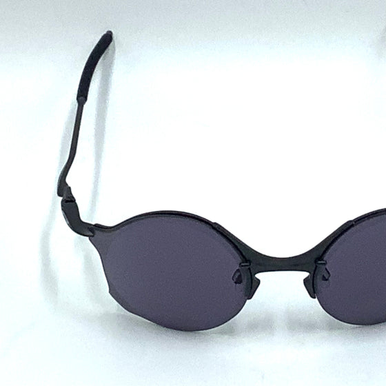 occhiale da sole Oakley  TAILEND TI  O6026  01  56/19